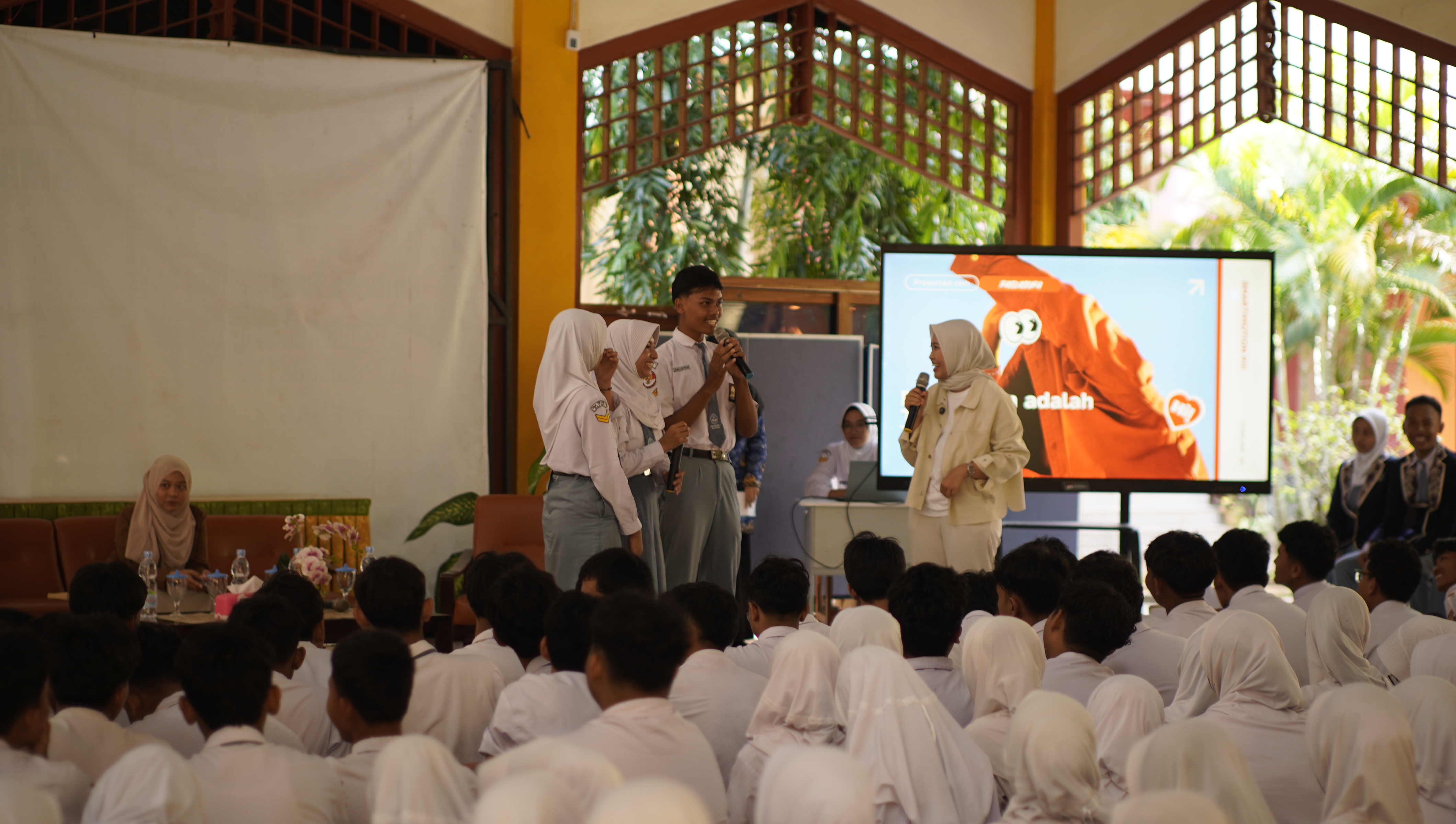 Gen Z Batang Didorong Bijak Hadapi Era Digital Lewat Goes to School Infobatang