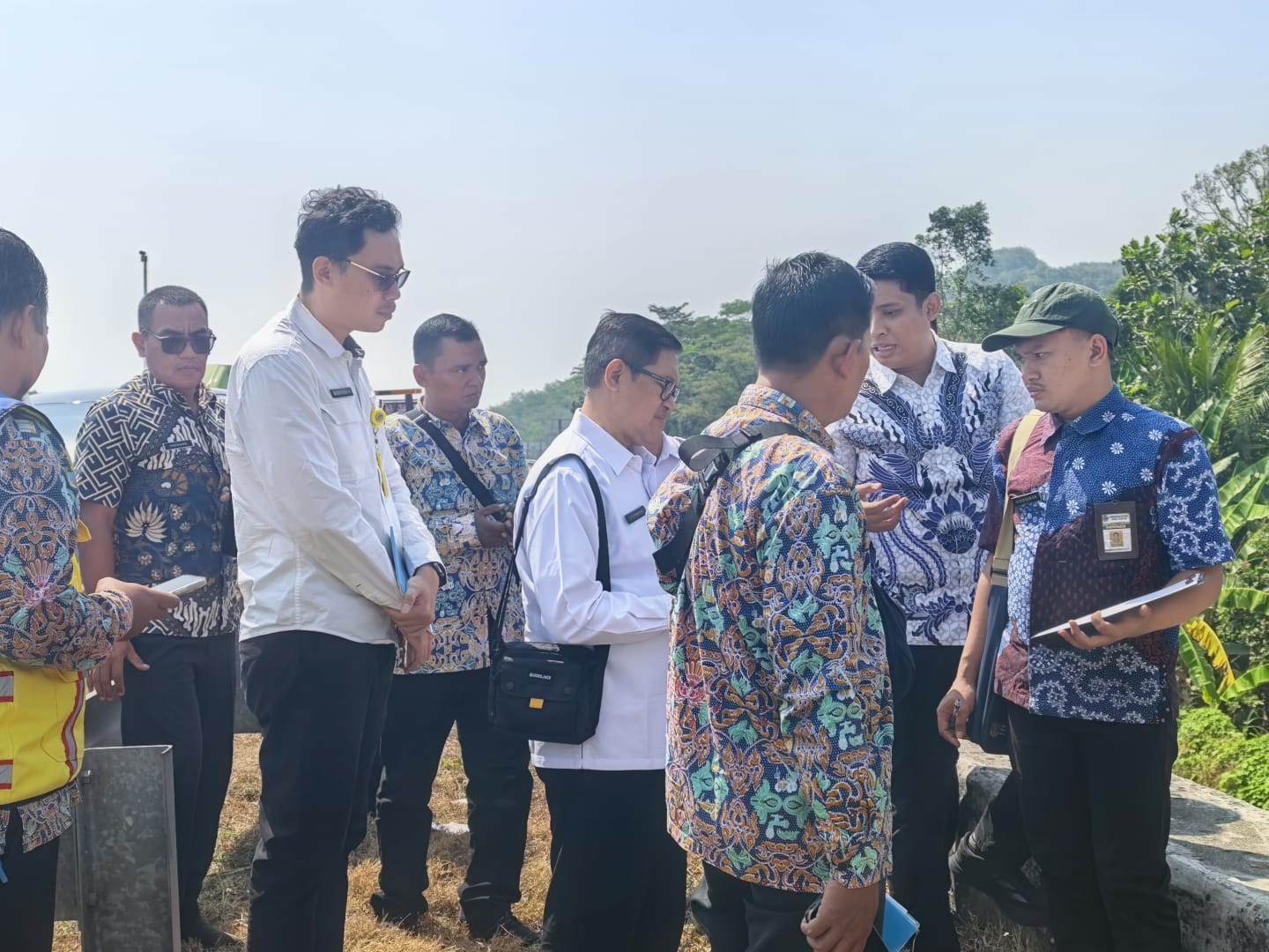 Kantah Kab. Batang melakukan Peninjauan dan Klarifikasi Lapangan terkait Permohonan Perpanjangan Penetapan Lokasi Pembangunan Jalan Tol Trans Jawa