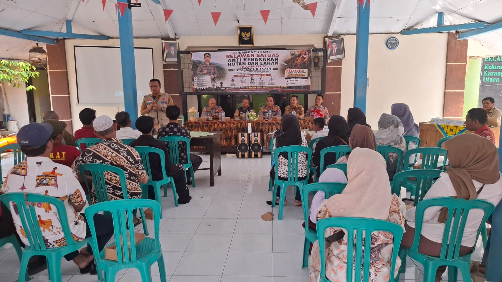 Tingkatkan Kesiapsiagaan Musim Kemarau, Polsek Batang Bentuk dan Latih Relawan Satgas Anti Karhutla