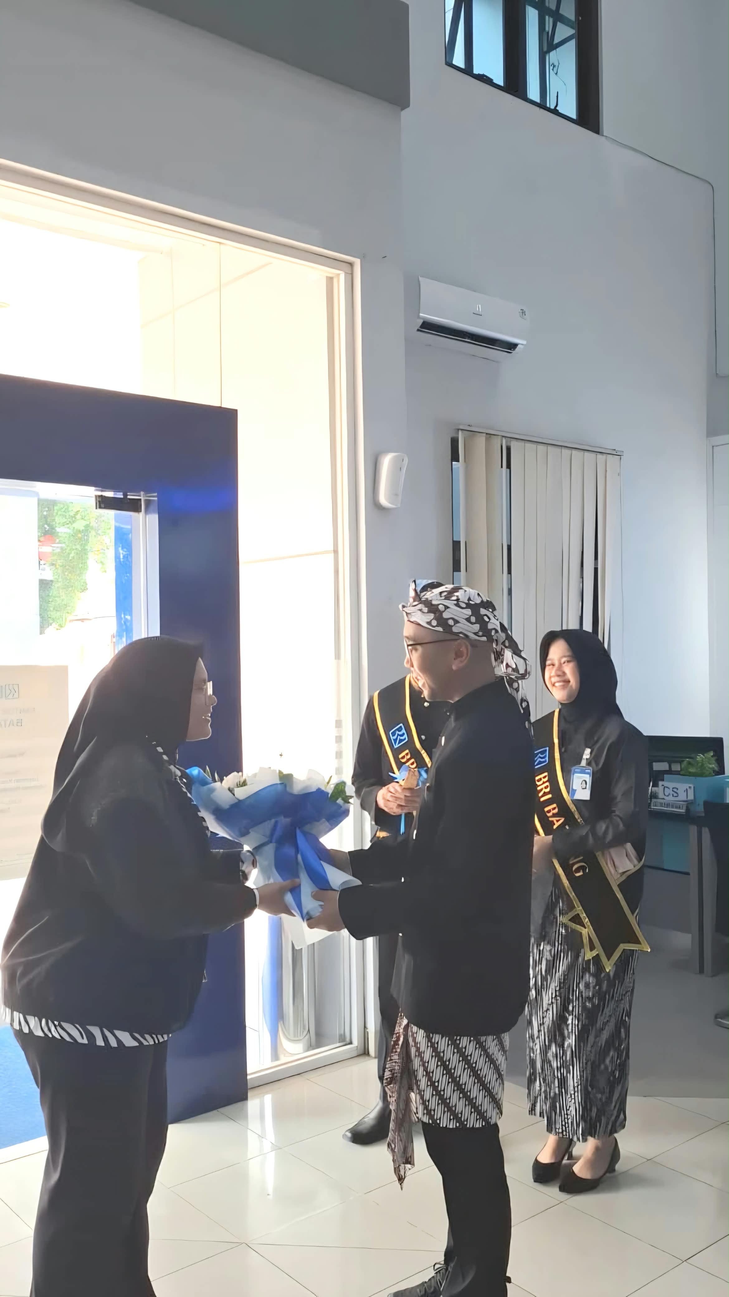 BRI Branch Office Batang Sambut Hari Pelanggan Nasional 2026 dengan Layanan Hangat