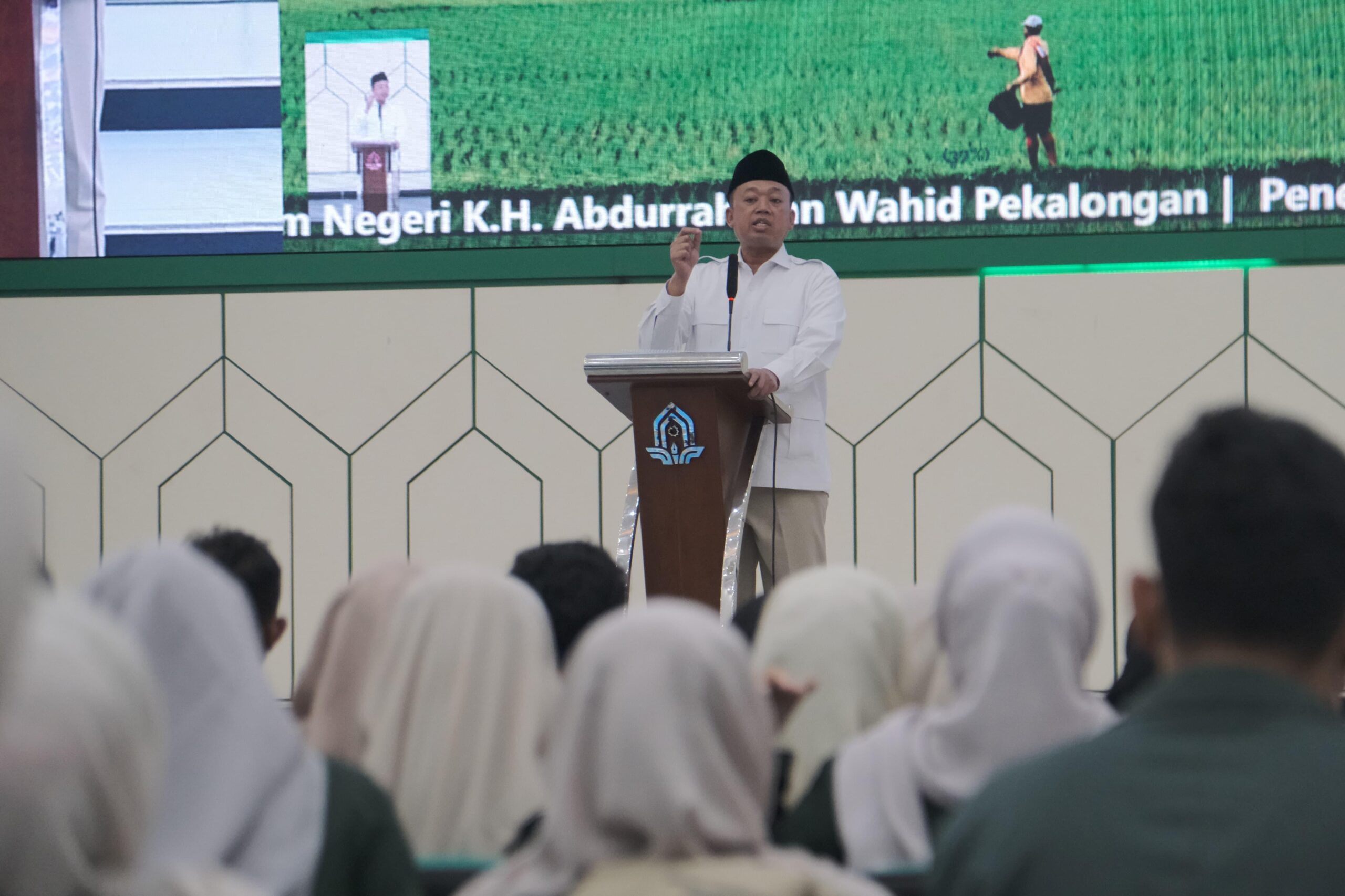 Terjunkan 500 Mahasiswa KKN Tematik, Menteri Nusron: Tuntaskan Sertipikasi Aset Umat